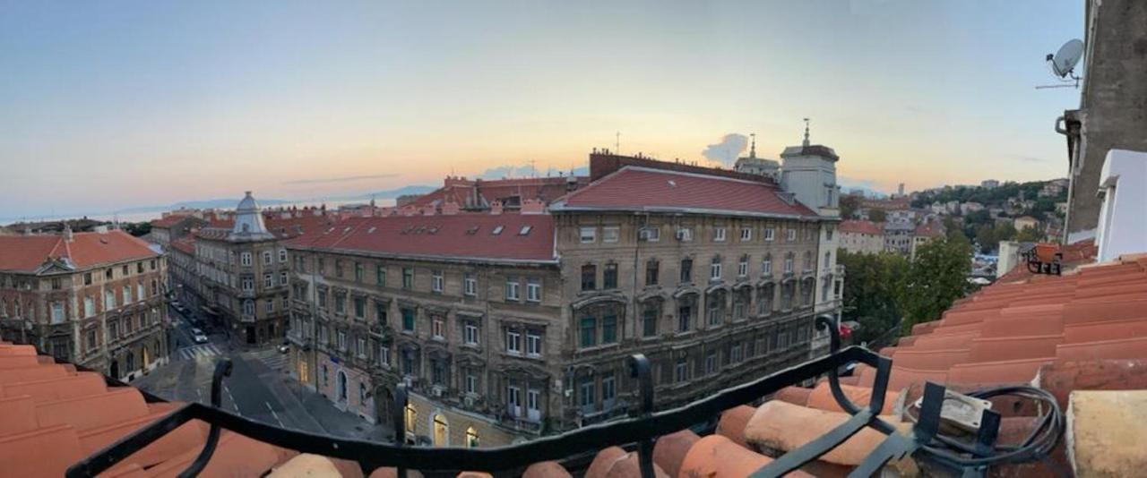 Condo In Town Centre Rijeka Exterior photo