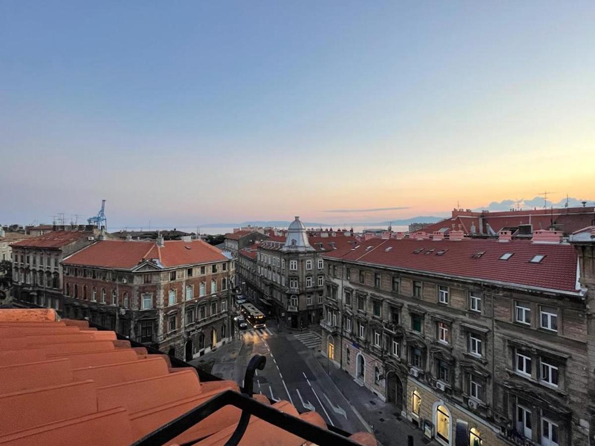 Condo In Town Centre Rijeka Exterior photo